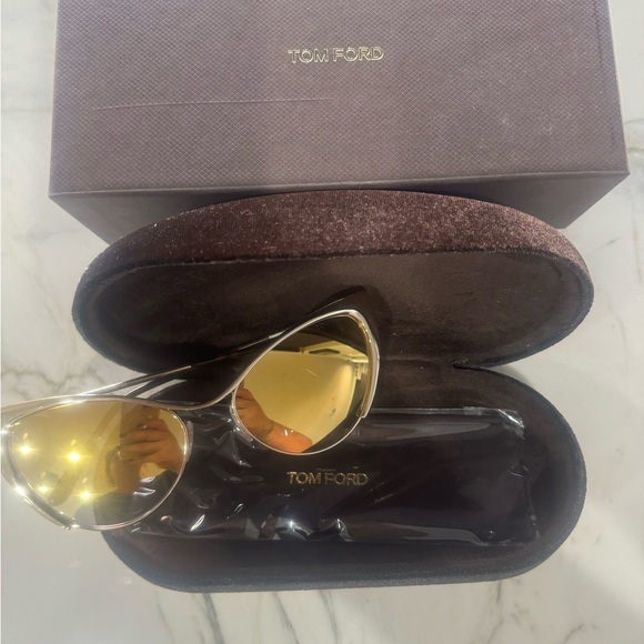 Brand new Tom Ford cat eye sunglasses! - Picture 5 of 9